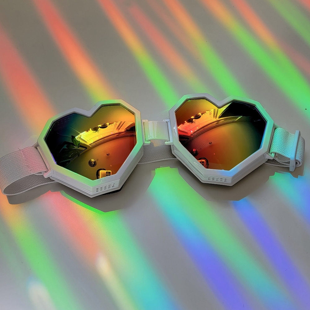 Heart Shaped Rainbow Mirrored Ski/Snowboard Goggles